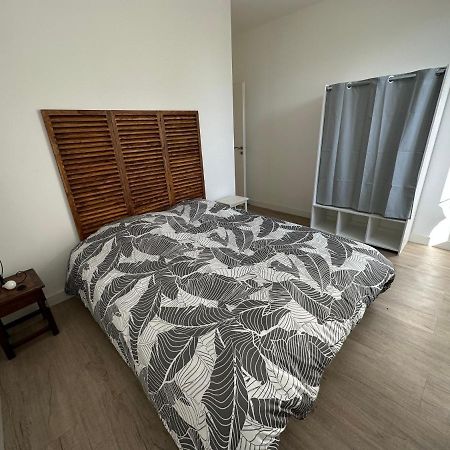 Charmant Appartement En Pierres Bourgoin-Jallieu Bagian luar foto